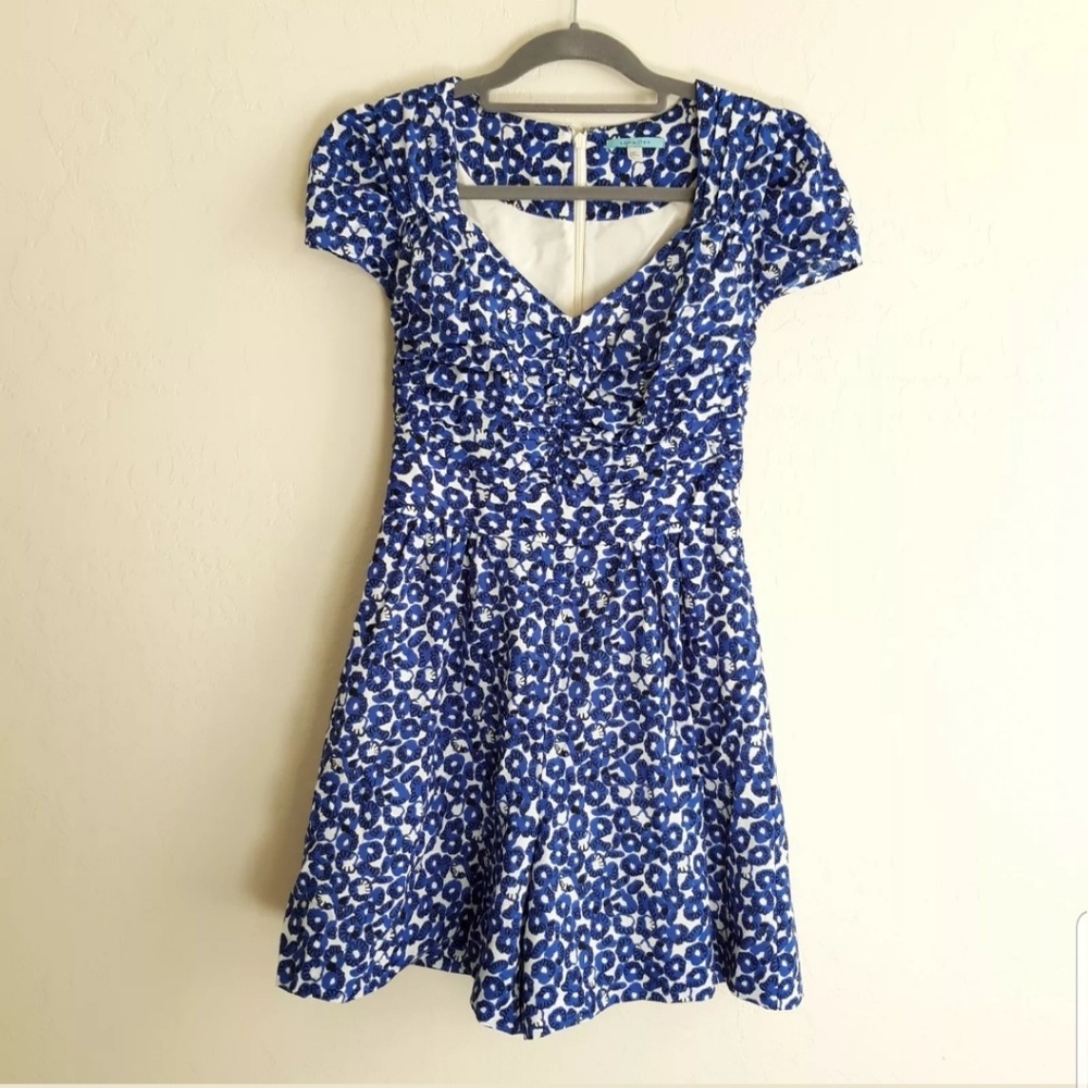 Leifnotes Anthropologie Sweetheart neckline Blue Floral Romper size 0